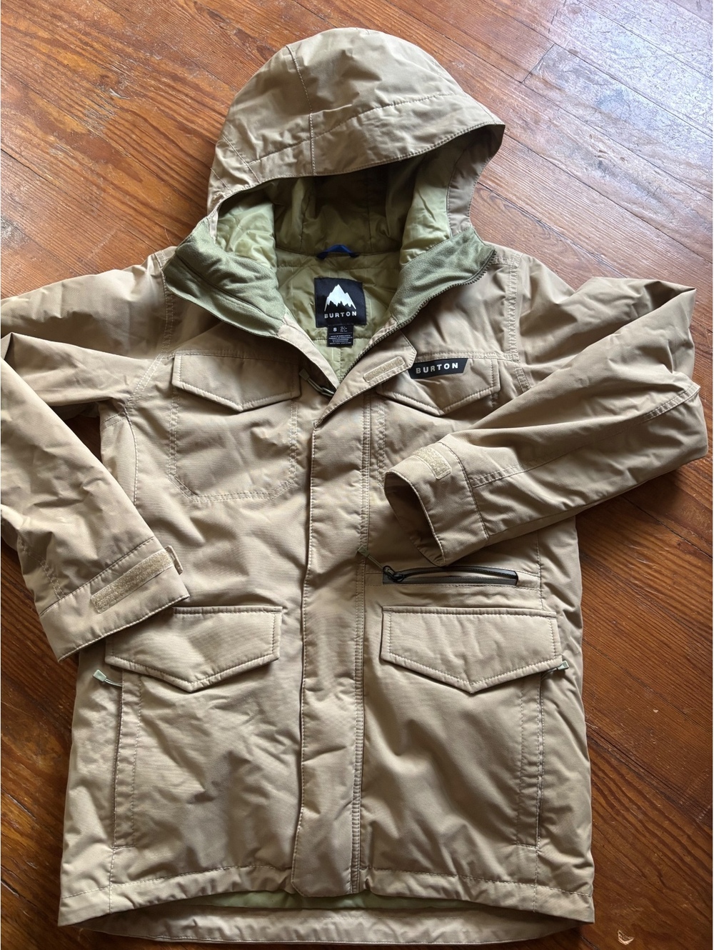 Burton Coat Snowboarding/Skiing Men’s Size Small worn one season no wear